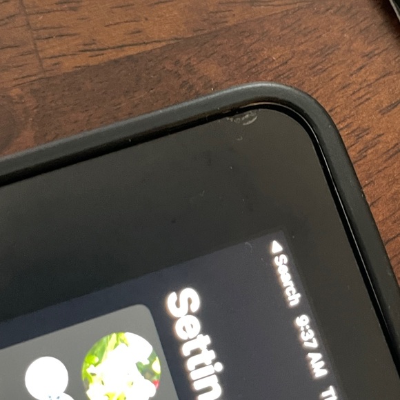 * ALREADY SOLD*Apple IPad Pro (9.7 inches) comes with keyboard and stylus . - Picture 3 of 5